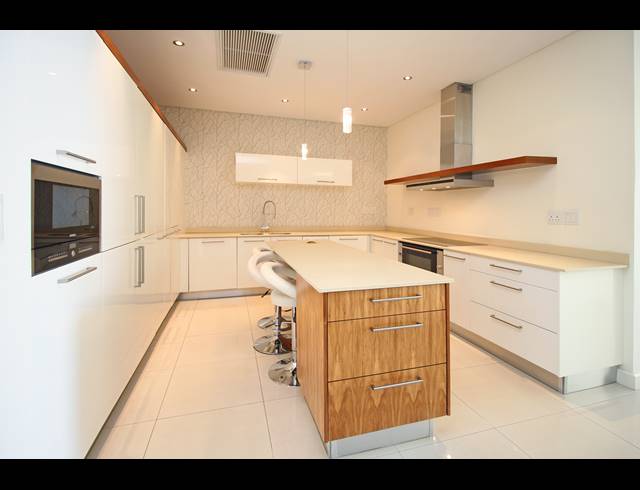 3 BEDROOM APARTMENT FOR SALE IN HOUGHTON ESTATE
